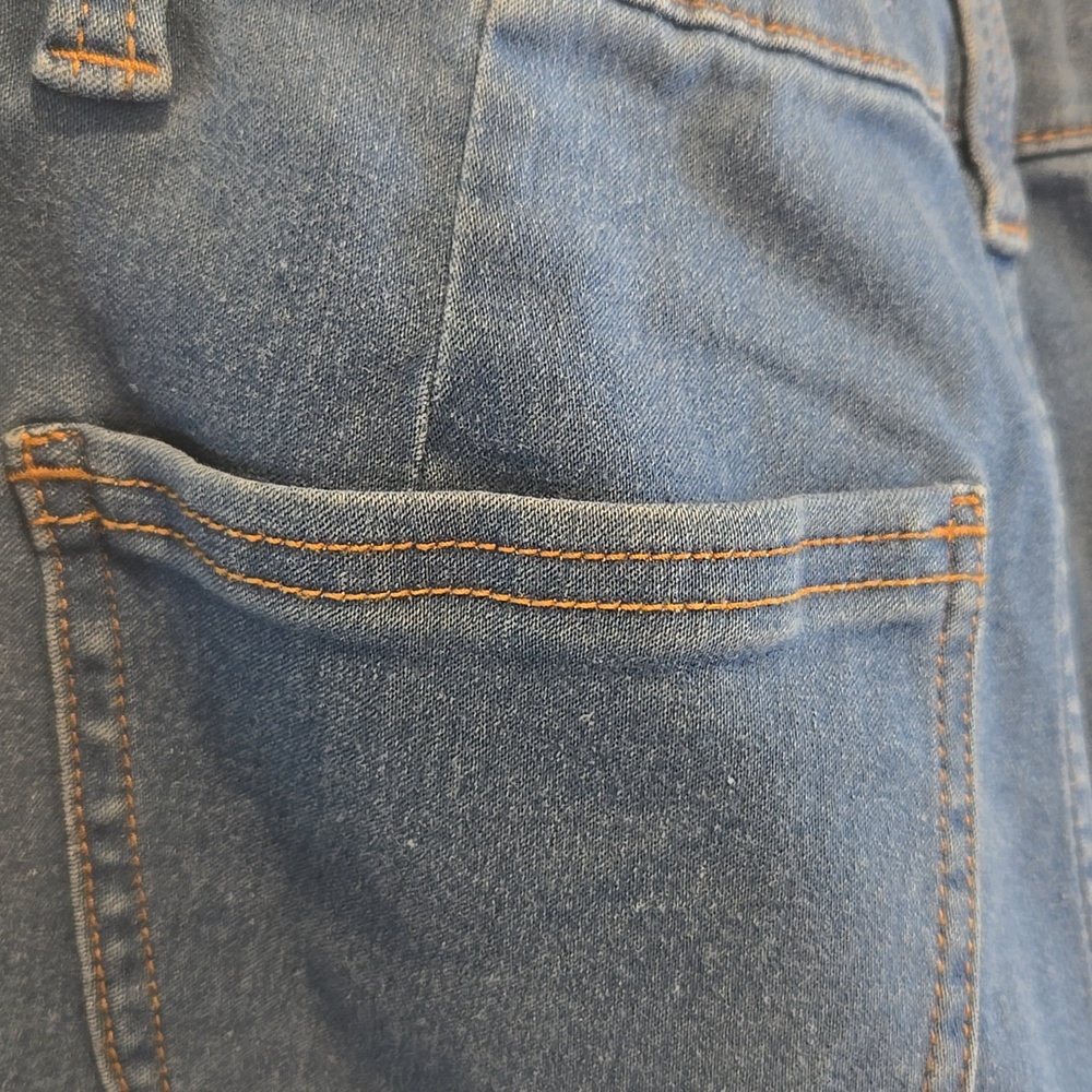 Tahari Women's Straight Leg Blue Jeans - Picture 11 of 14